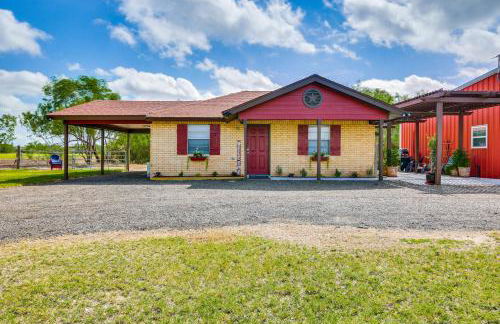 Classy San Benito Vacation Rental with Chiminea! - Foto 25