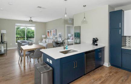 Landing Spectacular 2BD Pool Clubhouse - Foto 6