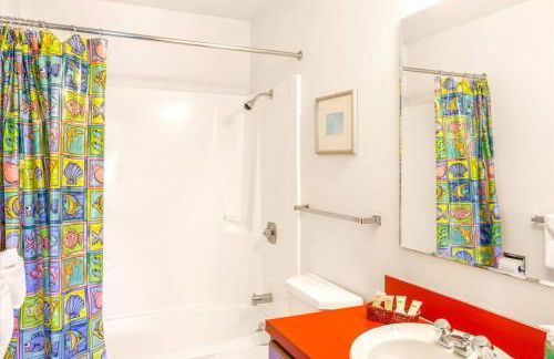 Waterfront Condo right on the Pacific Ocean - Photo 13