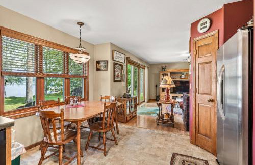 Family-Friendly 5BR House by the Lake - Foto 49