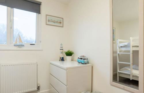 Chalet Hot Tub Lodge 1 by Interhome - Foto 13