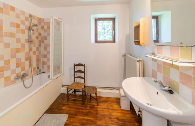 Welcoming Holiday Home in Ohey With Garden - Photo 24