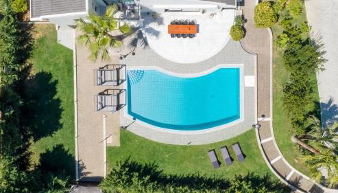 Gregorys Private Luxury Villa with Heated Pool & Gardens - Foto 3, sunbed