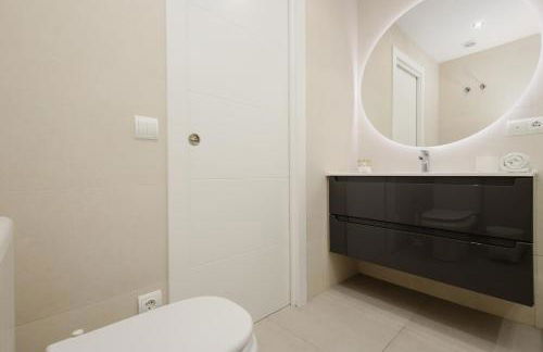 Private heatable infinity pool with sea views in La Mairena, Marbella - Foto 30