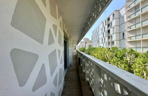 The Jacques Coeur- Vue climatisation et parking ! - Photo 18