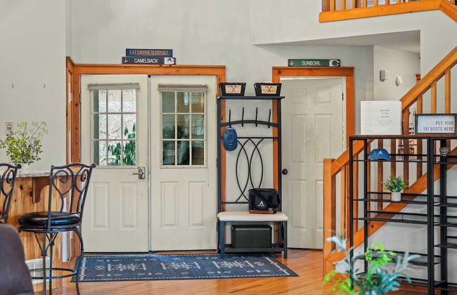 Mountain Escape With Game Room, Balcony & Stunning Views in the Poconos Christina - Foto 7