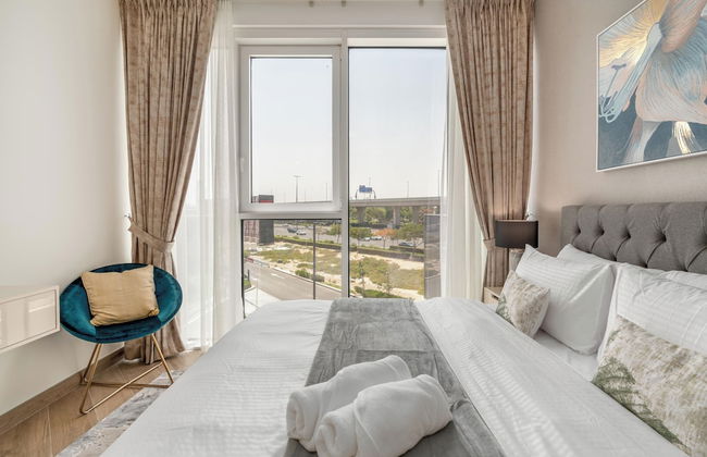 Whitesage - Super Spacious Apt with Dubai Garden Glow Views - Photo 11