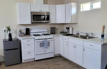 Comfy, independent 1 bedroom guest suite in Orcutt - Foto 13