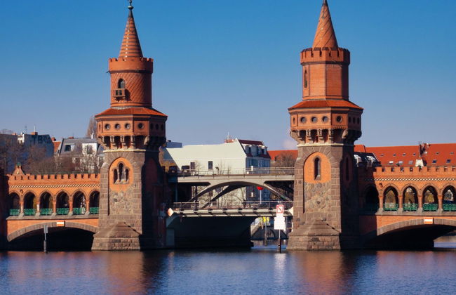 Berlin Sightseeing Boat - Photo 1
