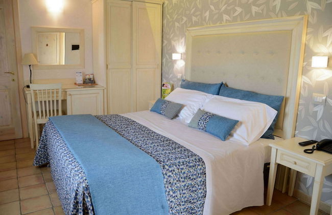 Artemisia Resort - Photo 12