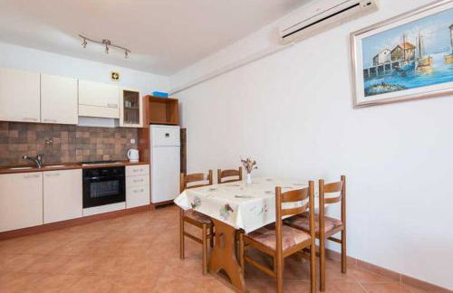 Apartmani Dubravko - Foto 35