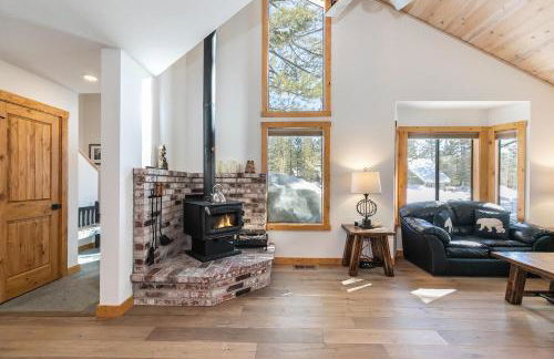 Kokanee at Tahoe Donner - Charming 3 BR - Pool Table - Fireplace - Amenity Access! - Foto 2