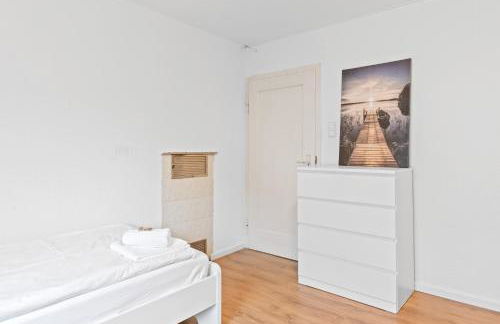 Worker Apartments Oberboihingen near Stuttgart, Nürtingen, Autobahn A8, Parking,Wifi,Smart,Smart TV - Foto 41