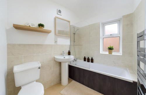 Newly Built 4-Bed Semi-Detached 2 Baths, Near City - Foto 2