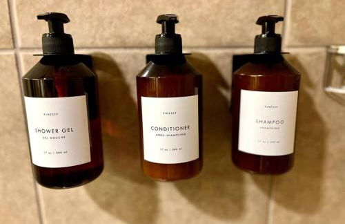 MT CB Mountain Side with King Bed, Hot Tub, Pool & Kitchen! - Foto 16