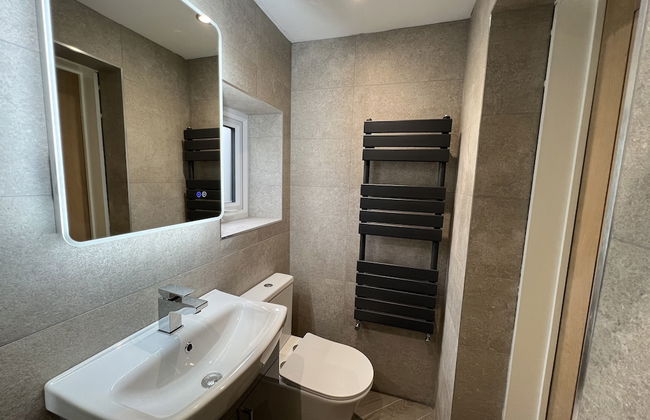 3 Bed House - Sleeps 5 - Pets - Garden - Parking - Photo 15