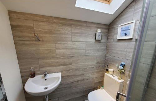 3 Bedroom Cottage - Hot Tub Garden Parking - Foto 13