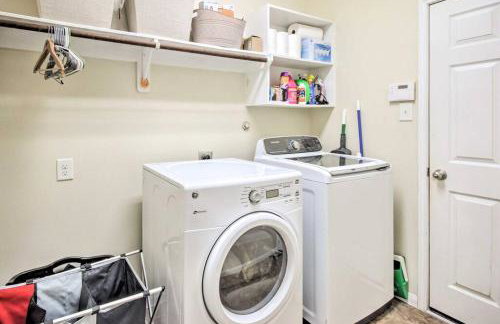 Serene 4BR Lux Home w Heated Spa Pool Massage Chair - Foto 44