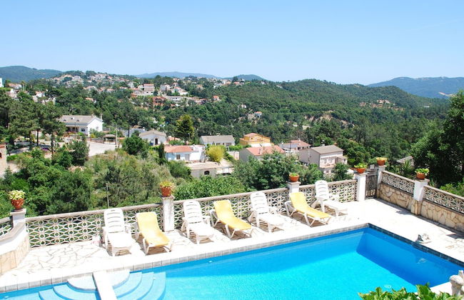 Serene Villa in Lloret de Mar With Private Swimming Pool - Photo 15