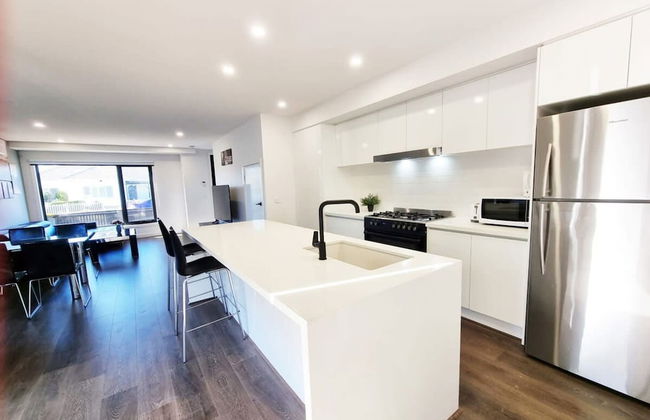 Brand new House - Modern Home in Great Location - Foto 10