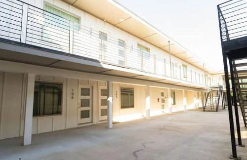 Stylish Downtown Apt - Workspace - Games - Parking - Foto 12