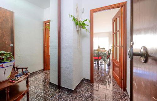 Apartamento Centric para 6 cerca de a playa y el tren - Foto 3