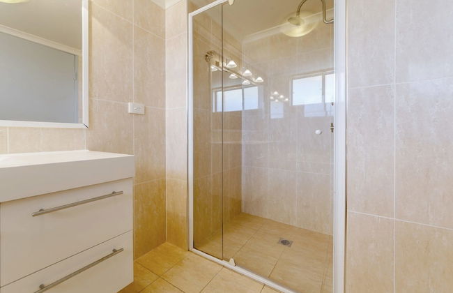 Albacore Unit 4, 12 Ondine Close - Photo 18