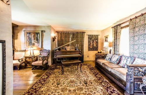 HIGHLANDS CASTLE overlooking Lake George plus 2 other CASTLES & SUITES - Foto 54