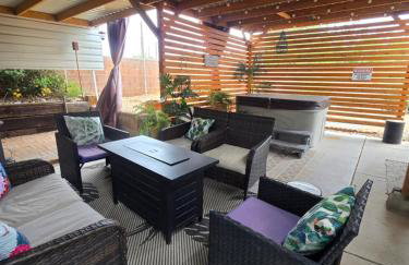 Desert Oasis With Hot Tub! - Photo 2