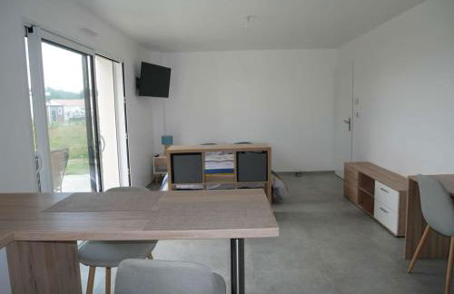 Studio lumineux avec terrasse - Photo 11