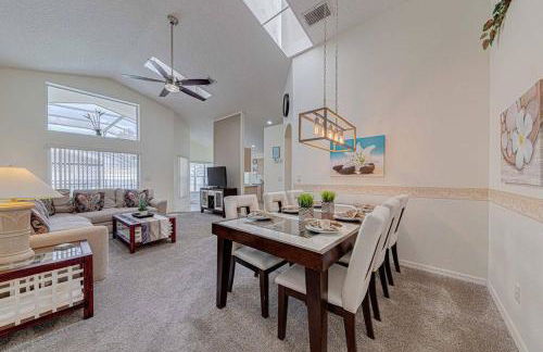 545 -Beautiful 4 Bed Home with Sparkling Pool and Games Room - Foto 7