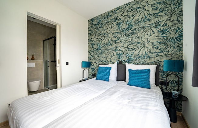 Luxury Villa With Dishwasher - Photo 7