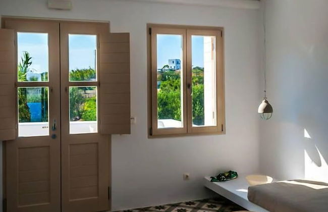 Milia Gi Suites - Photo 24