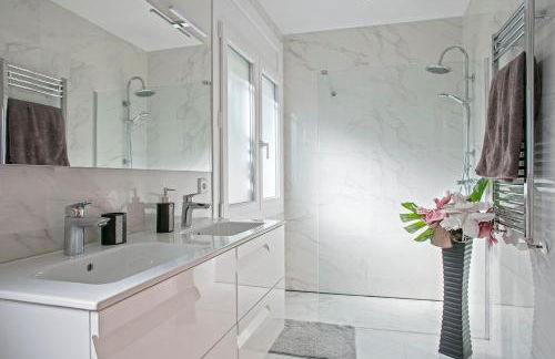 HOUSE WITH AMAZING VIEWS , OVERLOOKING THE FESTIVAL TOWN OF SITGES - Foto 20