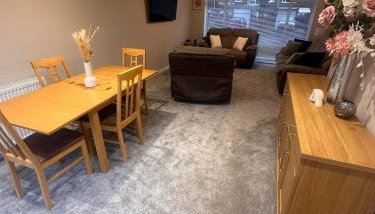 Spacious 3 Bed Home - Cramlington - Free Parking - Pets Welcome - Foto 2
