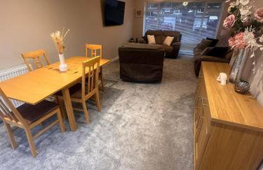 Spacious 3 Bed Home - Cramlington - Free Parking - Pets Welcome - Foto 2