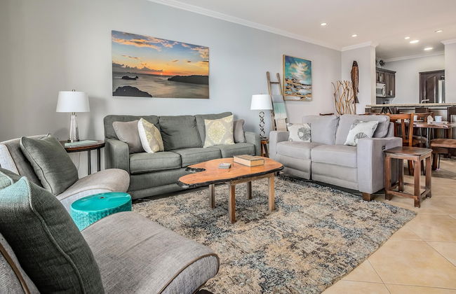 Elegant Oceanview Condo with Spacious Open-Concept Floor Plan and Inviting Beach Design - Foto 19