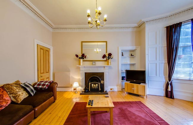 JOIVY Fabulous Ground-floor 3-bedroom Near Old Town - Foto 12