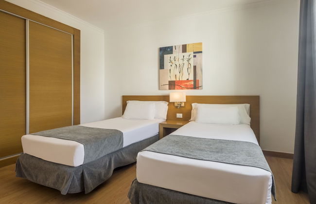 Aparthotel ILUNION Costa Sal Lanzarote - Photo 10