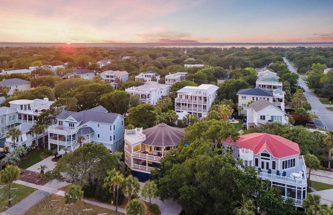 Private Pool, Putting Green & Steps to Isle of Palms Beach Paradise on Palm - Foto 53