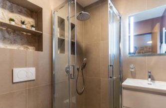 Studio Suites Mila - Photo 5