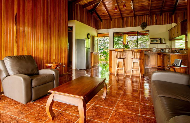 Hummingbird Hacienda - Foto 9