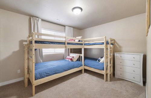 NEW! 5BR Family Retreat with Game Room, AC, Near Downtown Flagstaff & NAU - Foto 13