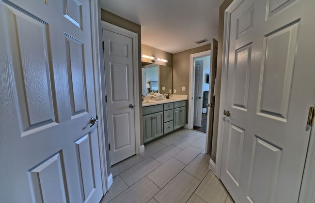 Pleasant Oceanfront Condo with Large Balcony and Beach Access - Unit 1605 by RedAwning - Foto 19