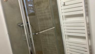 Les violettes - Foto 5, Shower