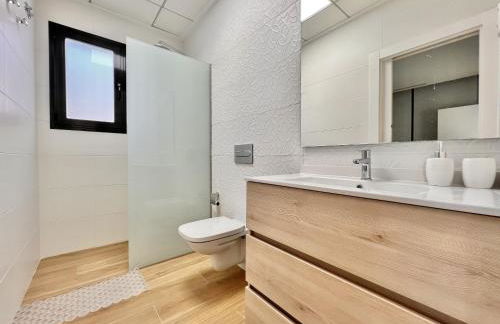 La Masion de Tout Seasonal Rental - Photo 58