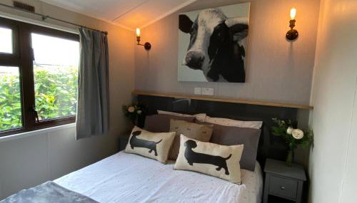 Rew Farm Country & Equestrian Accommodation - Sunrise Lodge - Foto 5