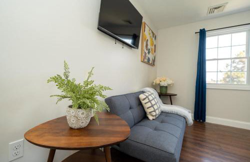 12BCozy 3BR Apartment with Koi Pond in Worcester - Foto 21