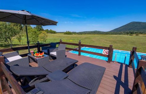 2 Bedroom Beautiful Home In Plaski - Photo 18