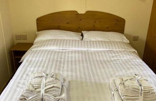 Caravan - Sleeps 4 - Pet Friendly - Parking - Foto 3